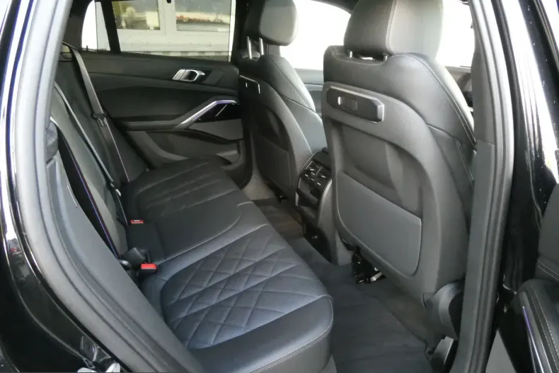 BMW X6 (Seria X) din 2024 cu 43.678 km - oferta BMW225229 - foto 11