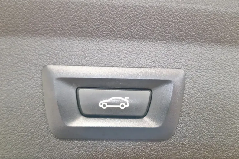 BMW 120 (Seria 1) din 2023 cu 100.598 km - oferta BMW225240 - foto 18