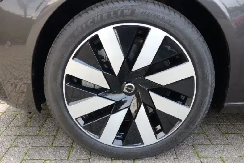 Volvo S90 din 2024 cu 25.000 km - oferta VOL225258 - foto 24