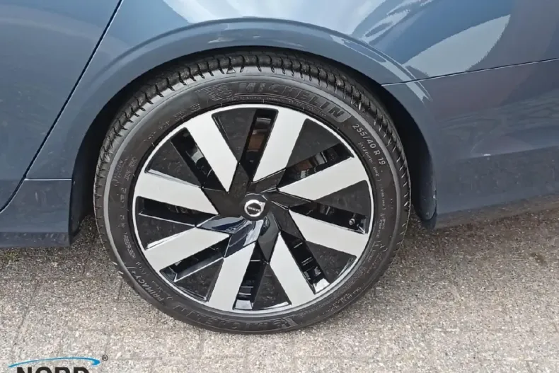 Volvo S90 din 2024 cu 28.416 km - oferta VOL225261 - foto 5