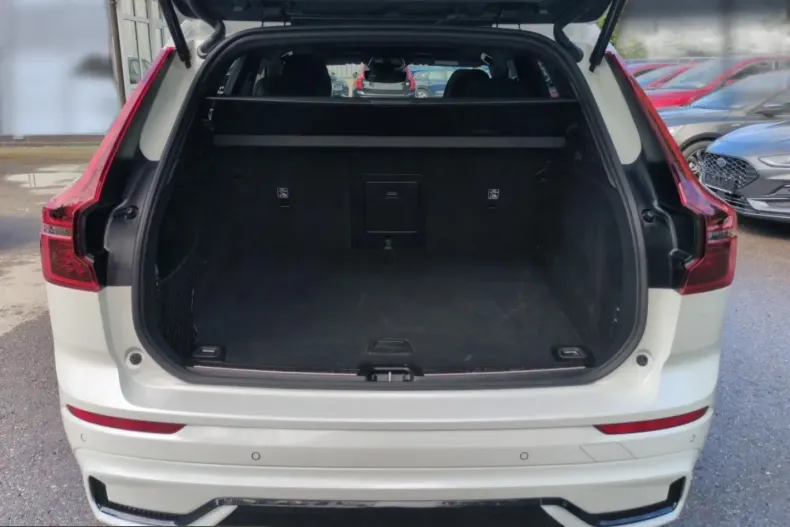 Volvo XC60 din 2025 cu 21.400 km - oferta VOL225262 - foto 9
