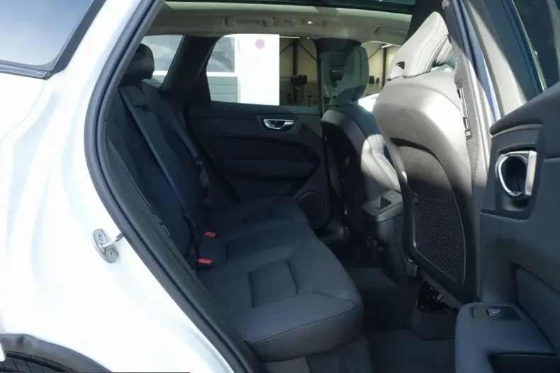 Volvo XC60 din 2025 cu 19.200 km - oferta VOL225264 - foto 11