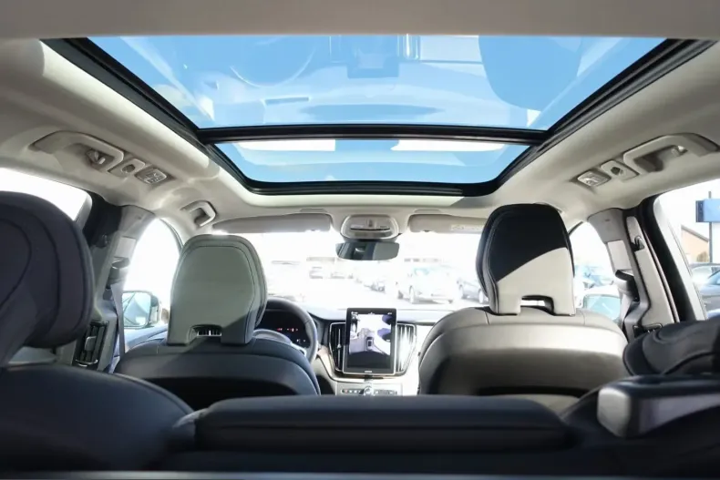Volvo XC60 din 2025 cu 19.200 km - oferta VOL225264 - foto 17