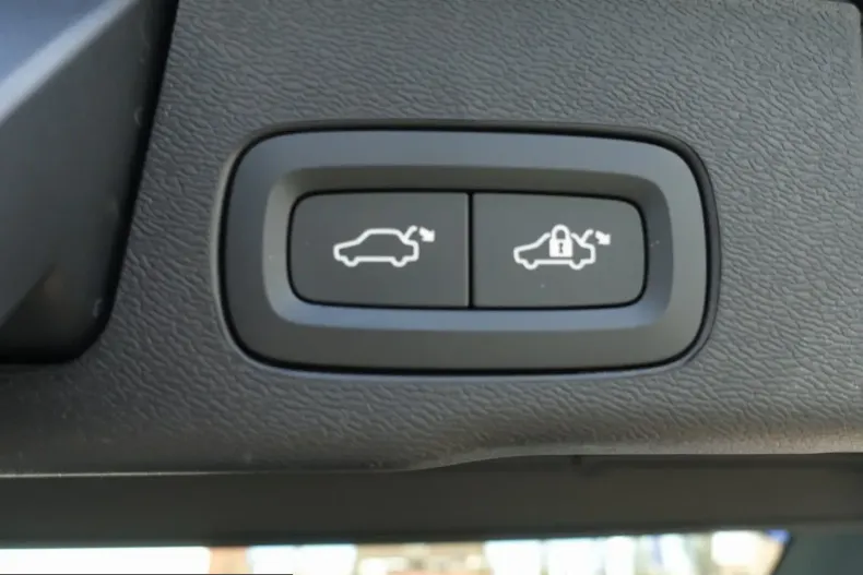 Volvo XC60 din 2025 cu 19.200 km - oferta VOL225264 - foto 24