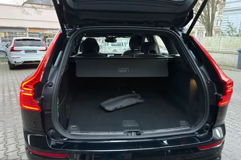 Volvo XC60 din 2025 cu 22.417 km - oferta VOL225267 - foto 12