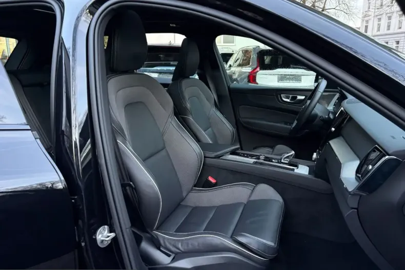 Volvo XC60 din 2025 cu 22.417 km - oferta VOL225267 - foto 15