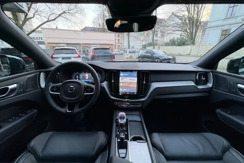 Volvo XC60 din 2025 cu 22.417 km - oferta VOL225267 - foto 17