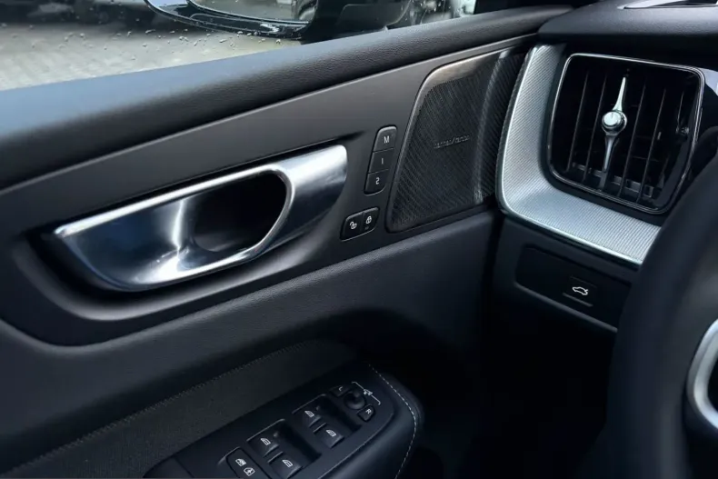 Volvo XC60 din 2025 cu 22.417 km - oferta VOL225267 - foto 19