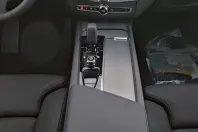 Volvo XC60 din 2025 cu 26.087 km - oferta VOL225270 - foto 6