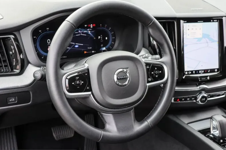 Volvo XC60 din 2025 cu 27.935 km - oferta VOL225271 - foto 8