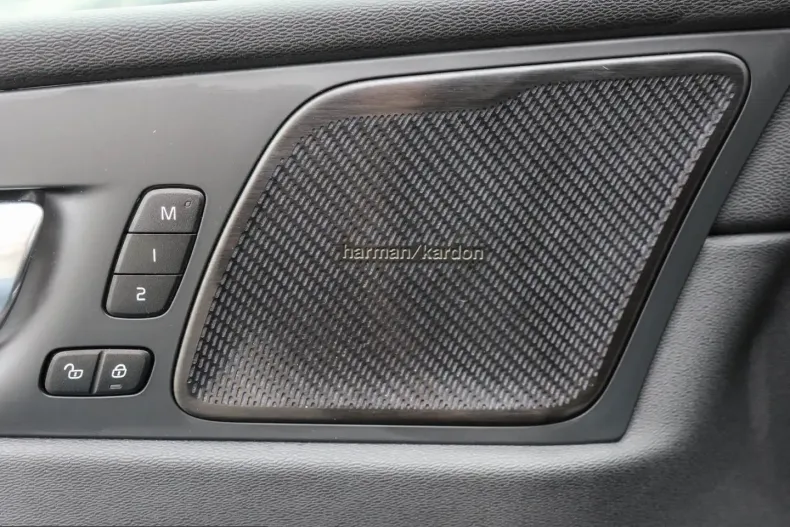 Volvo XC60 din 2025 cu 27.935 km - oferta VOL225271 - foto 11