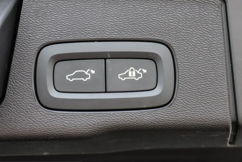 Volvo XC60 din 2025 cu 27.935 km - oferta VOL225271 - foto 15