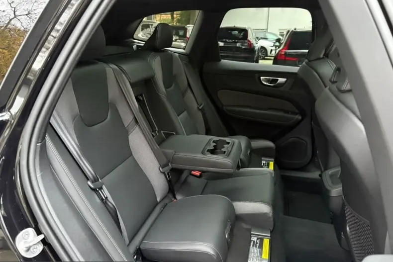 Volvo XC60 din 2025 cu 26.897 km - oferta VOL225273 - foto 12