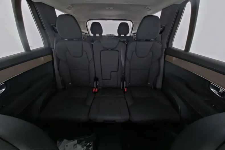 Volvo XC90 din 2025 cu 23.600 km - oferta VOL225278 - foto 14