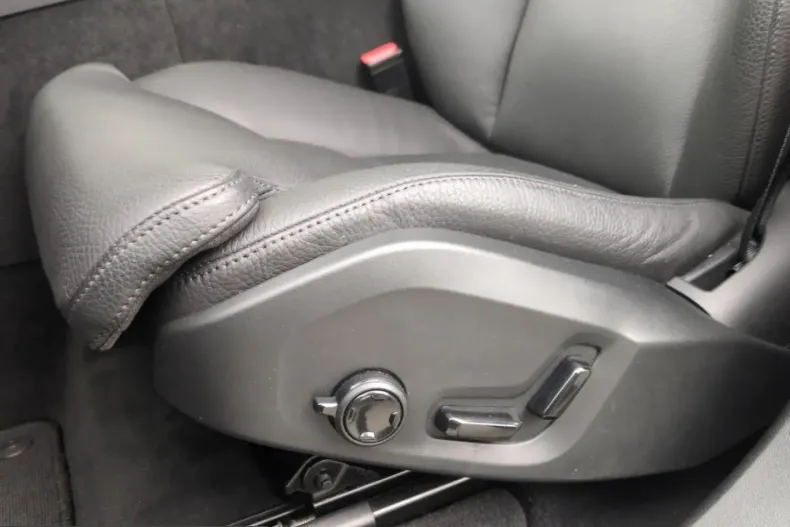 Volvo XC60 din 2025 cu 21.500 km - oferta VOL225279 - foto 10