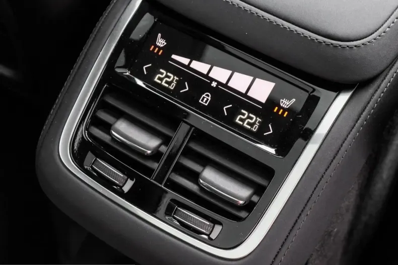 Volvo XC90 din 2025 cu 23.100 km - oferta VOL225280 - foto 14