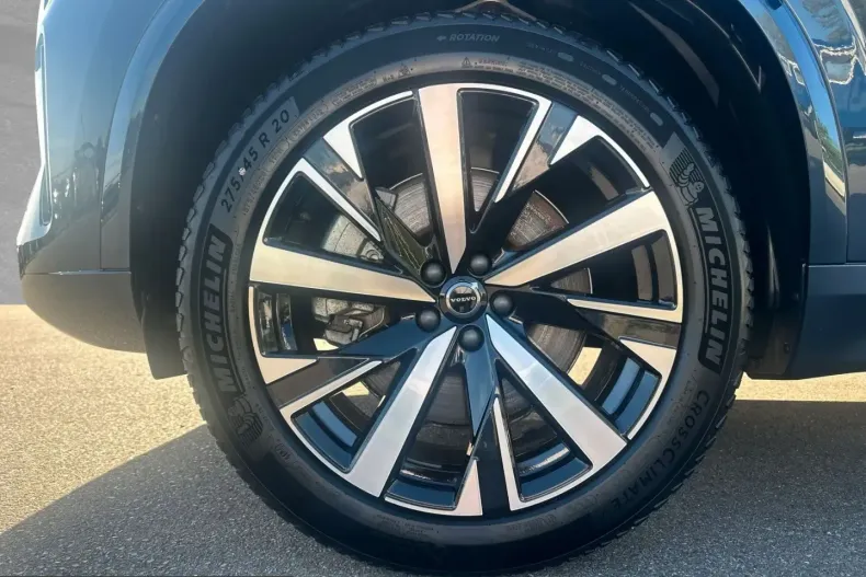 Volvo XC90 din 2025 cu 14.000 km - oferta VOL225282 - foto 2