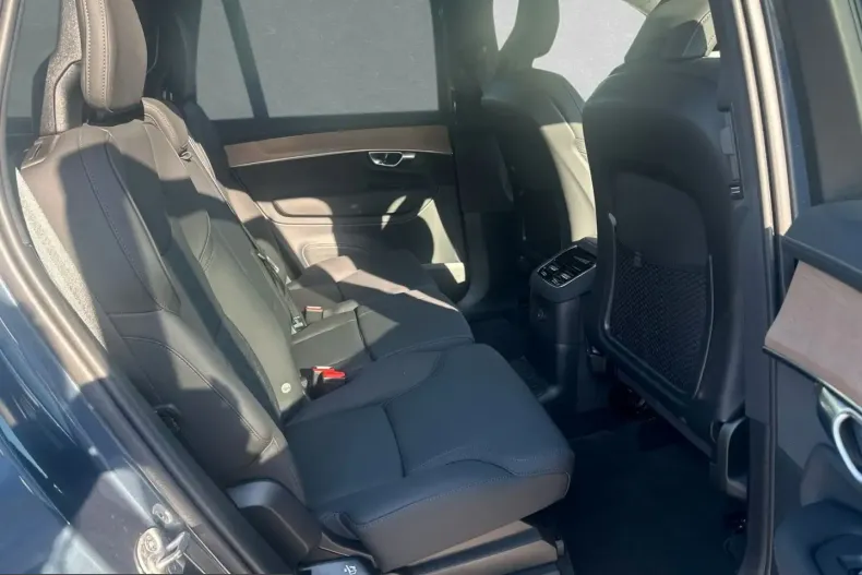Volvo XC90 din 2025 cu 14.000 km - oferta VOL225282 - foto 5