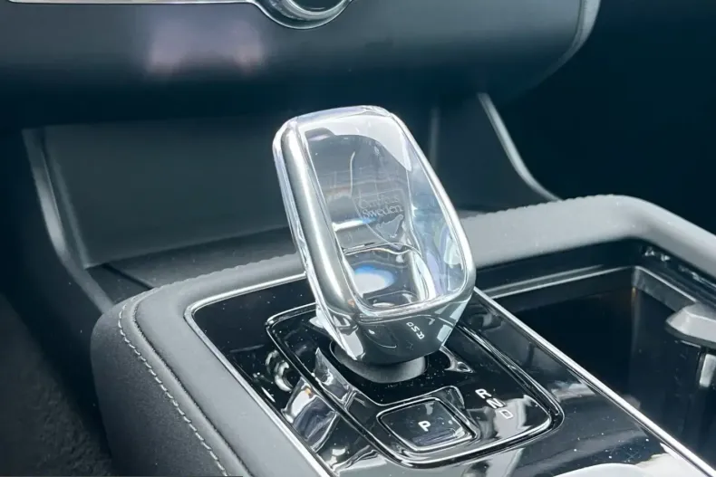 Volvo XC90 din 2025 cu 25.103 km - oferta VOL225284 - foto 25