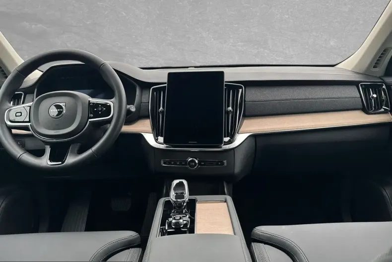 Volvo XC90 din 2025 cu 15.000 km - oferta VOL225285 - foto 6