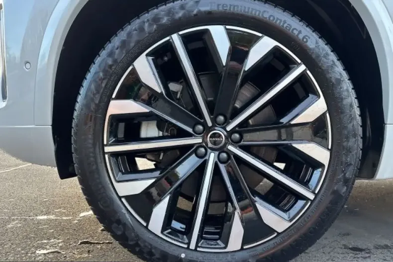 Volvo XC90 din 2025 cu 22.500 km - oferta VOL225286 - foto 9