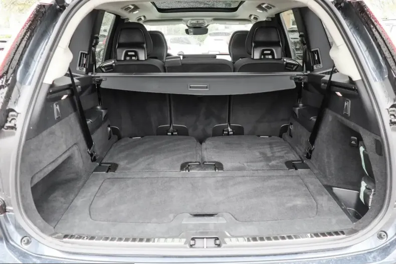 Volvo XC90 din 2025 cu 20.015 km - oferta VOL225287 - foto 9