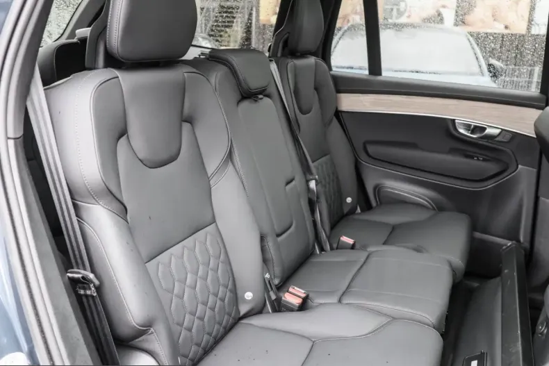 Volvo XC90 din 2025 cu 25.350 km - oferta VOL225289 - foto 4