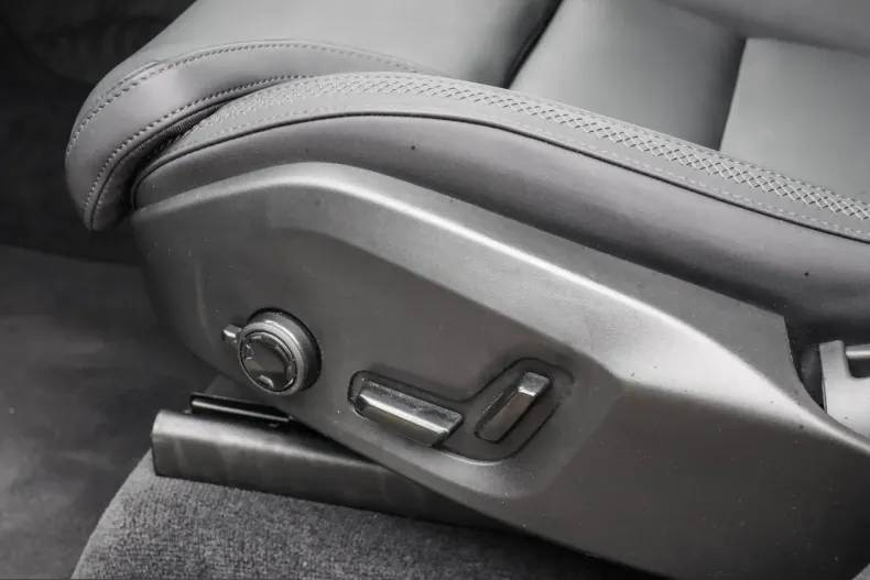 Volvo XC90 din 2025 cu 25.350 km - oferta VOL225289 - foto 13