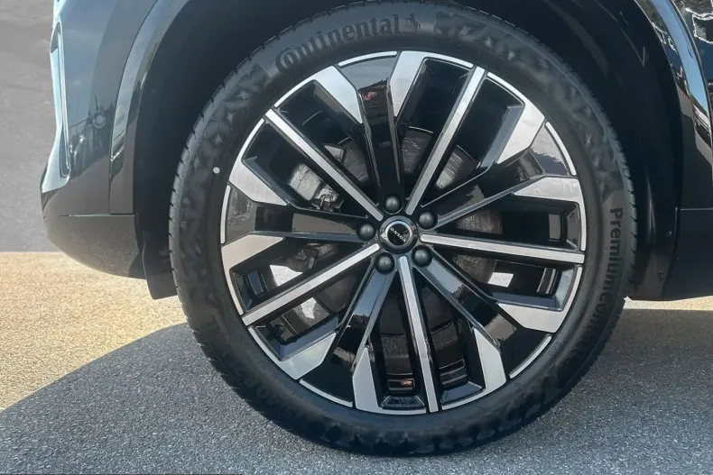 Volvo XC90 din 2025 cu 27.000 km - oferta VOL225290 - foto 2