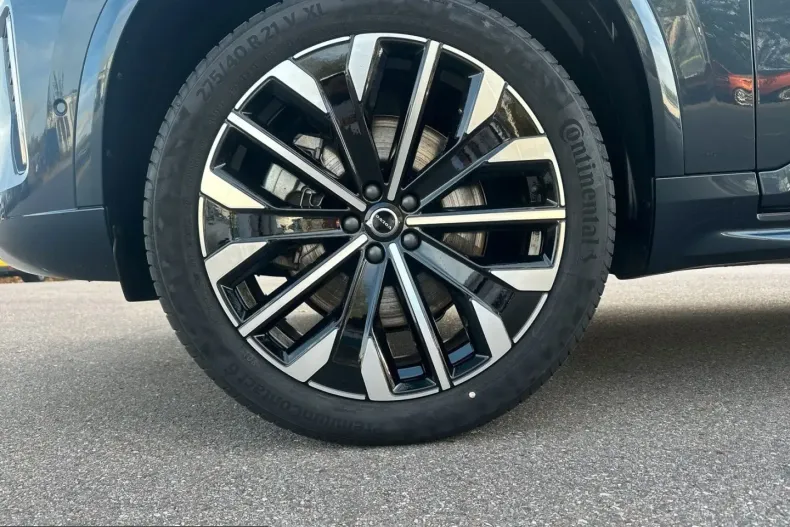 Volvo XC90 din 2025 cu 24.500 km - oferta VOL225291 - foto 2