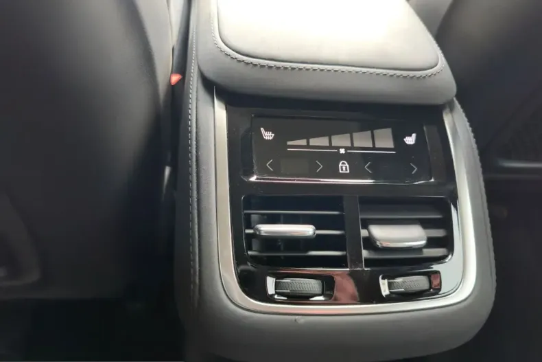 Volvo XC90 din 2025 cu 25.039 km - oferta VOL225292 - foto 14