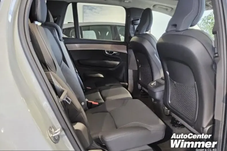 Volvo XC90 din 2025 cu 12.000 km - oferta VOL225295 - foto 9