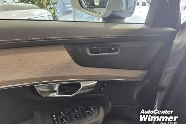 Volvo XC90 din 2025 cu 12.000 km - oferta VOL225295 - foto 15