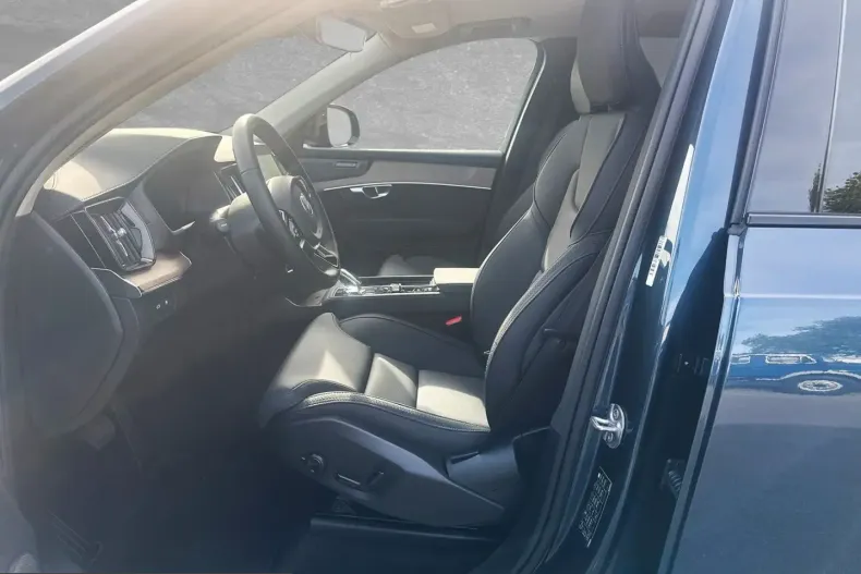 Volvo XC90 din 2025 cu 20.000 km - oferta VOL225296 - foto 3