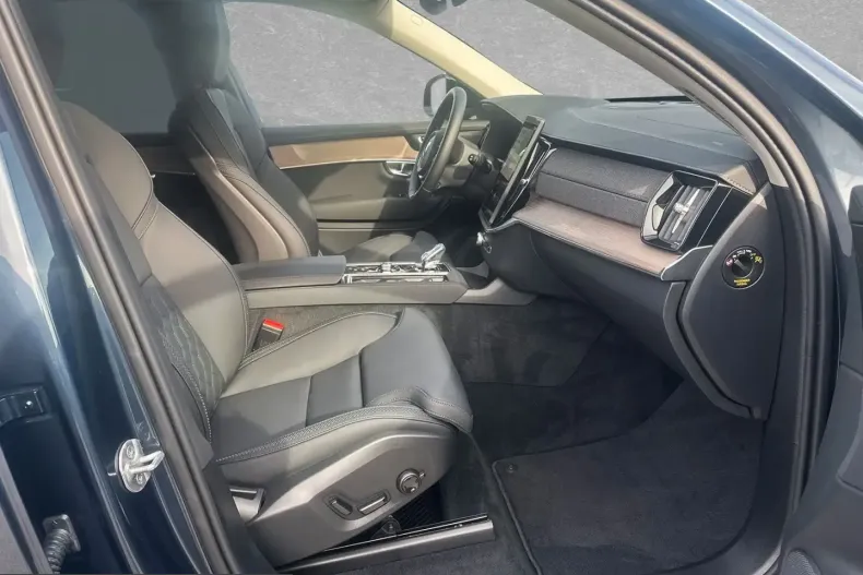 Volvo XC90 din 2025 cu 20.000 km - oferta VOL225296 - foto 4