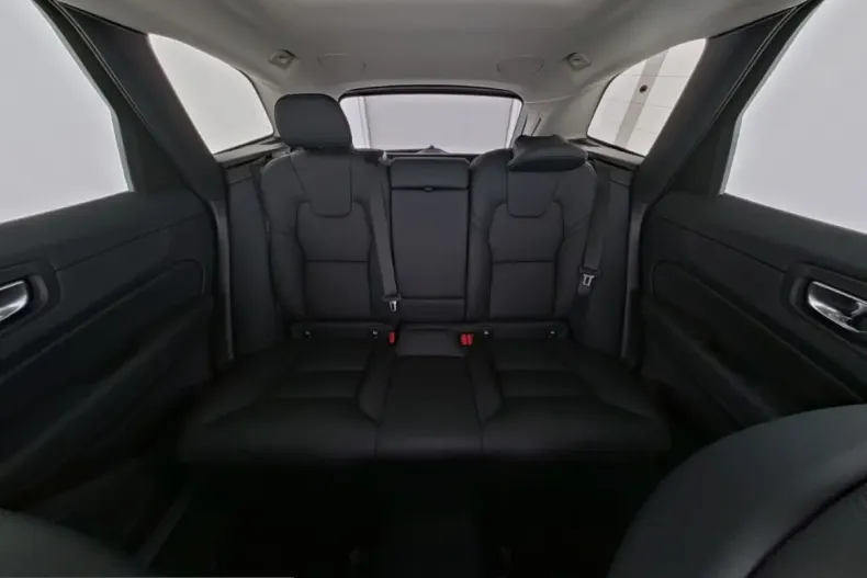 Volvo XC60 din 2025 cu 22.447 km - oferta VOL225299 - foto 7