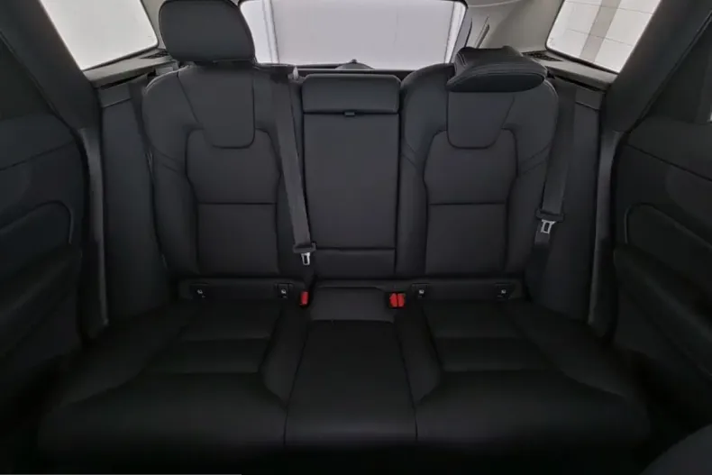 Volvo XC60 din 2025 cu 22.447 km - oferta VOL225299 - foto 13