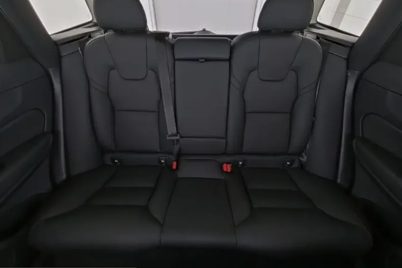 Volvo XC60 din 2025 cu 22.096 km - oferta VOL225300 - foto 13