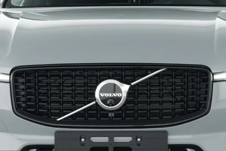 Volvo XC60 din 2025 cu 25.957 km - oferta VOL225301 - foto 4