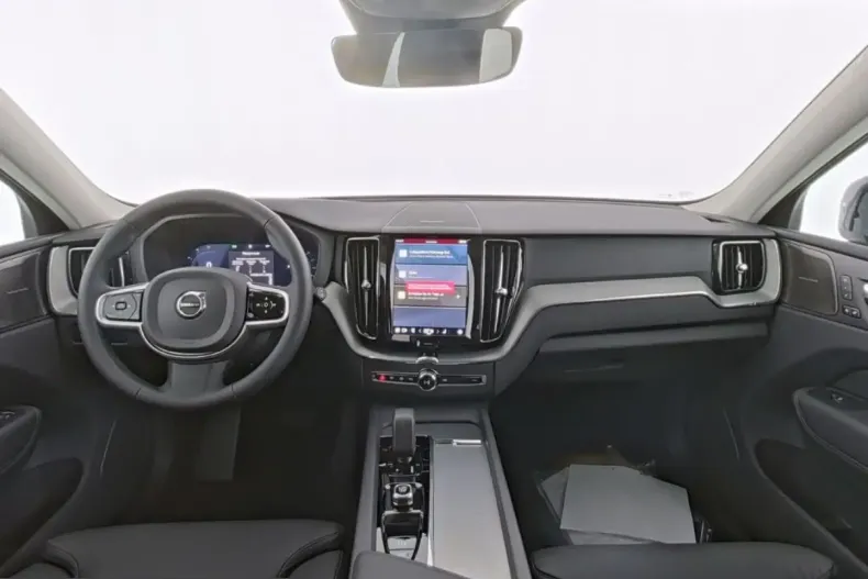 Volvo XC60 din 2025 cu 25.957 km - oferta VOL225301 - foto 5