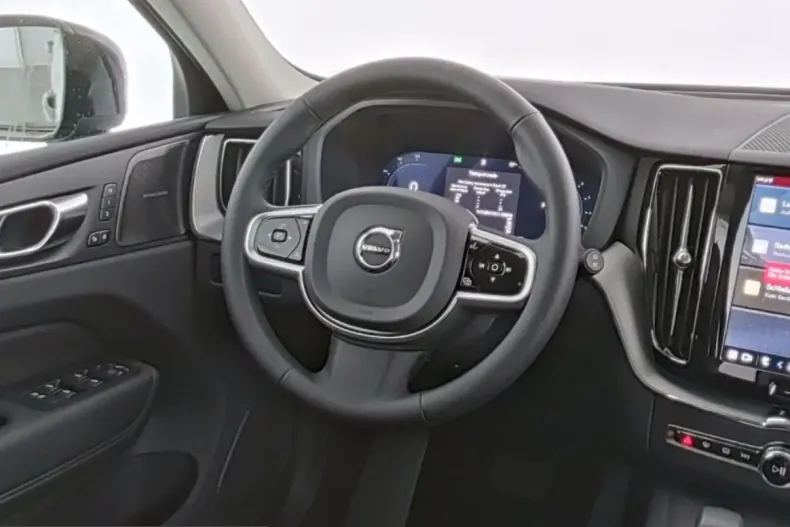 Volvo XC60 din 2025 cu 25.957 km - oferta VOL225301 - foto 14