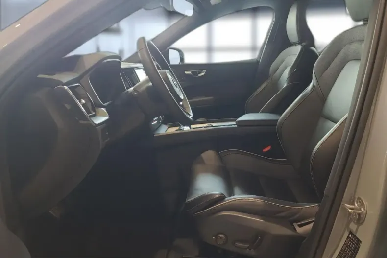 Volvo XC60 din 2025 cu 43.490 km - oferta VOL225303 - foto 6