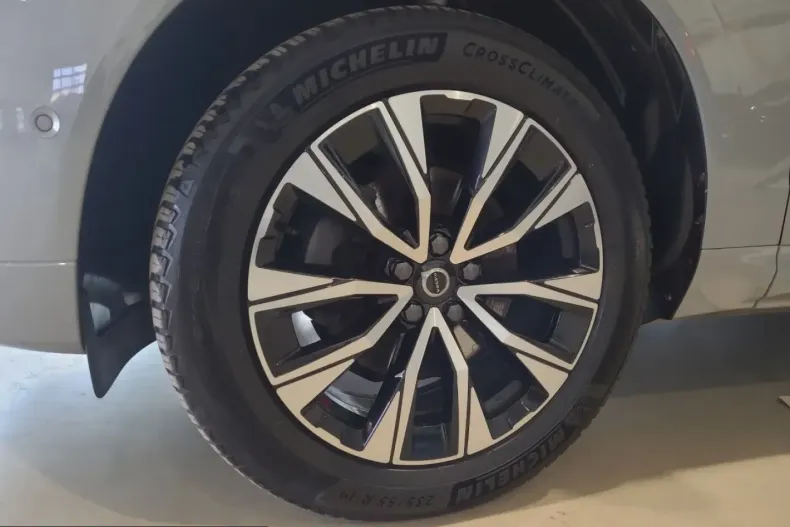 Volvo XC60 din 2025 cu 43.490 km - oferta VOL225303 - foto 13