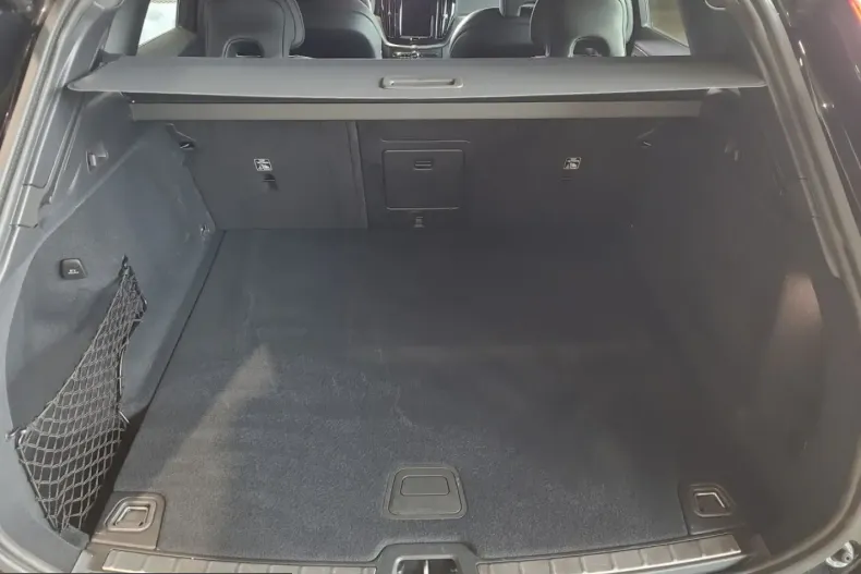 Volvo XC60 din 2025 cu 40.300 km - oferta VOL225304 - foto 12