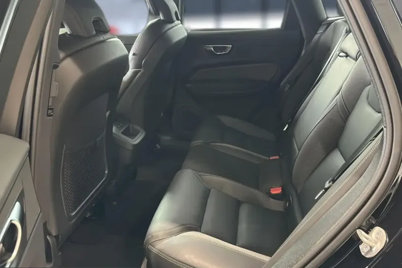Volvo XC60 din 2025 cu 48.870 km - oferta VOL225305 - foto 8