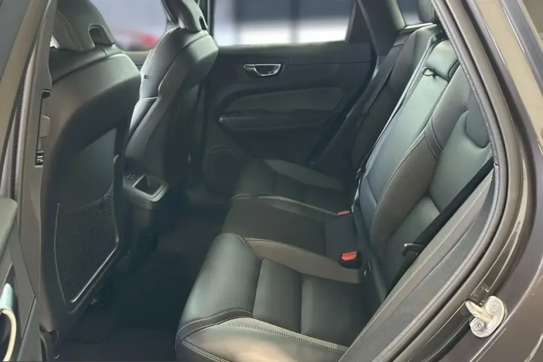 Volvo XC60 din 2025 cu 44.172 km - oferta VOL225306 - foto 10