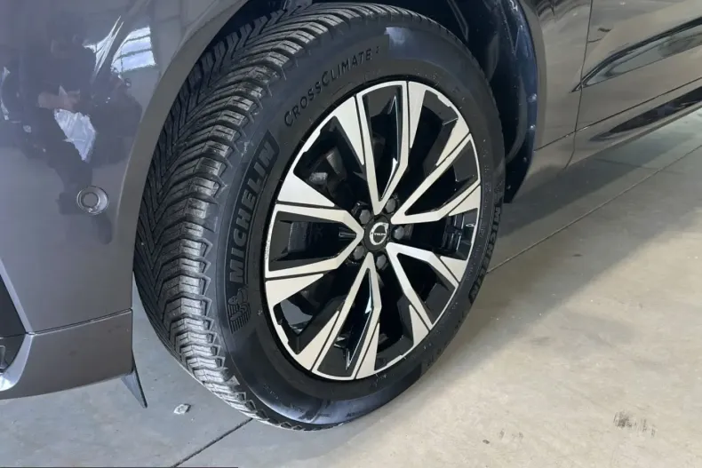 Volvo XC60 din 2025 cu 44.172 km - oferta VOL225306 - foto 14