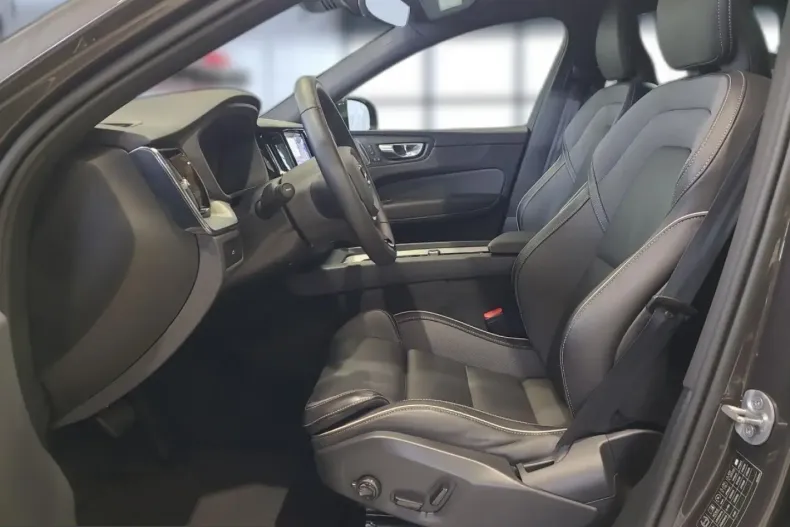 Volvo XC60 din 2025 cu 41.100 km - oferta VOL225307 - foto 6