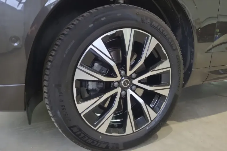Volvo XC60 din 2025 cu 41.100 km - oferta VOL225307 - foto 13