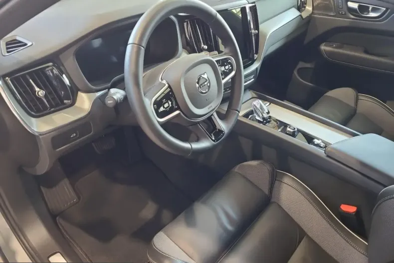 Volvo XC60 din 2025 cu 44.200 km - oferta VOL225308 - foto 7